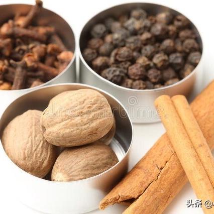 嗅觉遗产保护：濒危香料识别技术传承计划