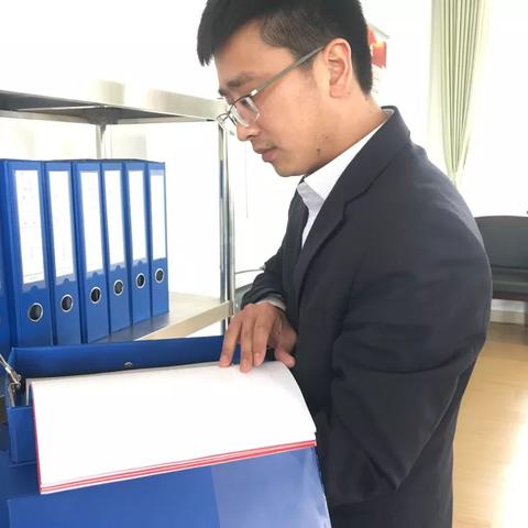 励志凌云经典语录，铸就非凡人生的基石