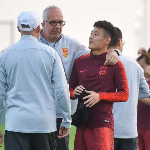 国足记者后续新闻事件最新动态，最新报道与消息汇总