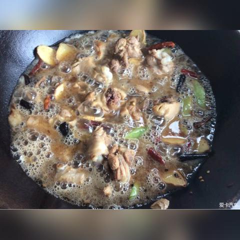 最新烧鸭分享视频集锦，烧鸭制作与品尝的实拍纪实